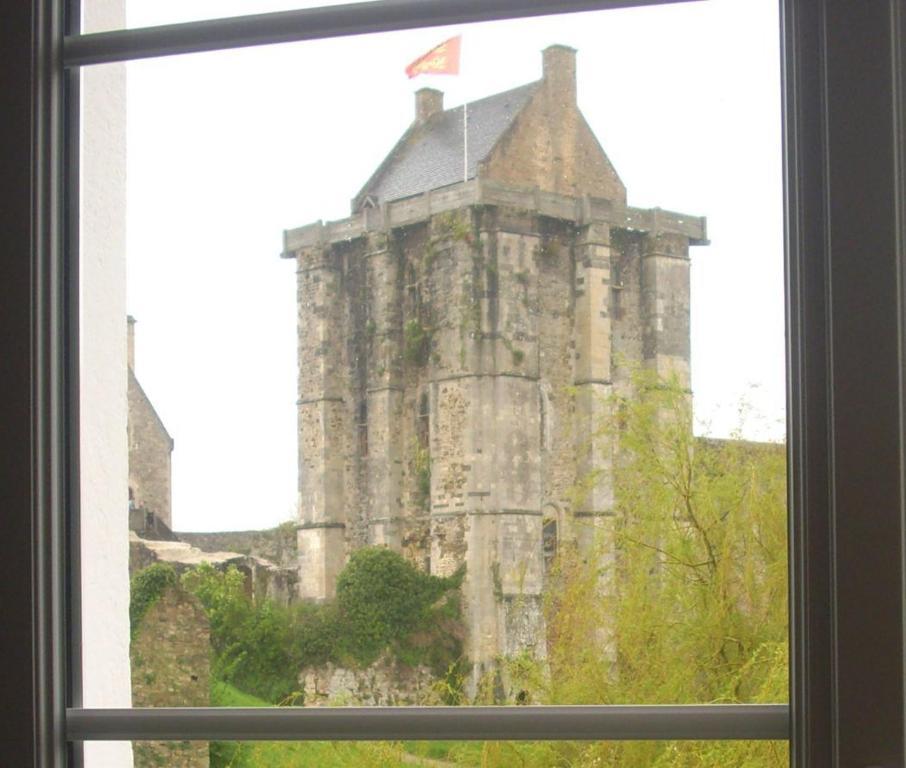 Saint-Sauveur-le-Vicomte Auberge Du Vieux Chateau المظهر الخارجي الصورة